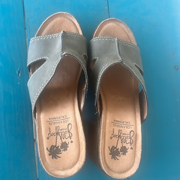 Jellypop Gray Mules with Textured Strap and Cork Sole size 6.5 - Picture 8 of 9